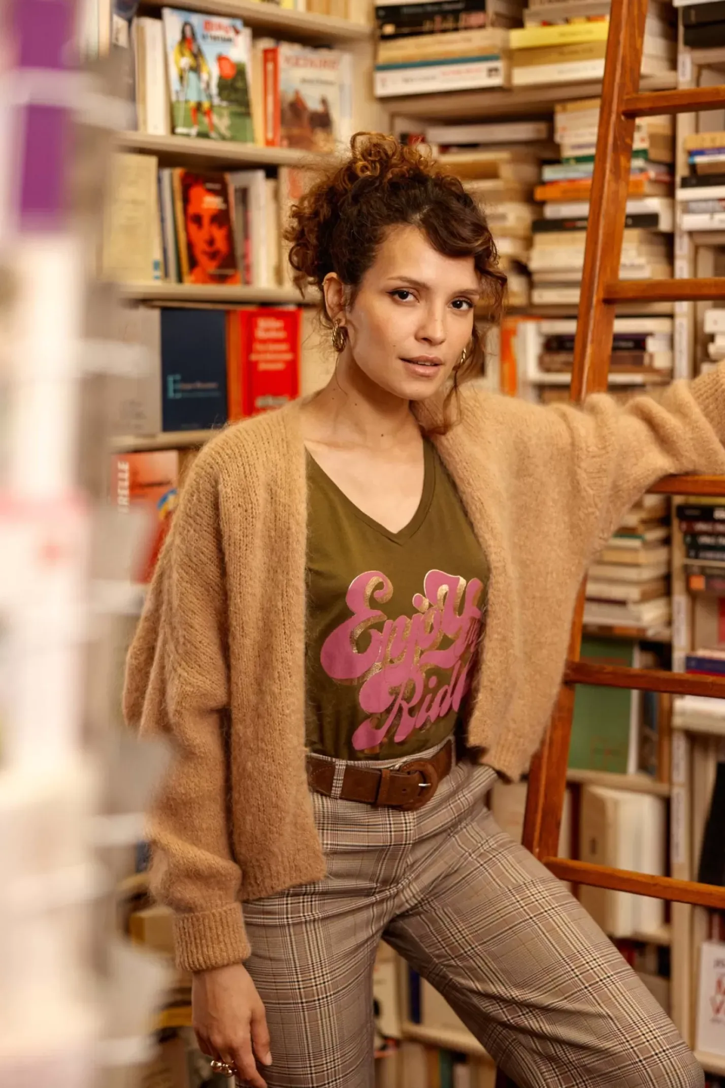 LA PETITE ÉTOILE Tops|T-Shirt Enjoy Kaki