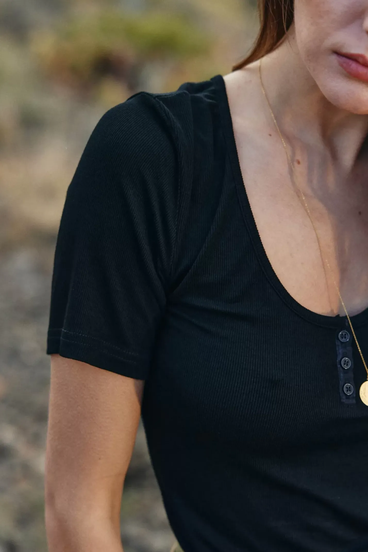 LA PETITE ÉTOILE Tops|T-Shirt Lamiaa Noir